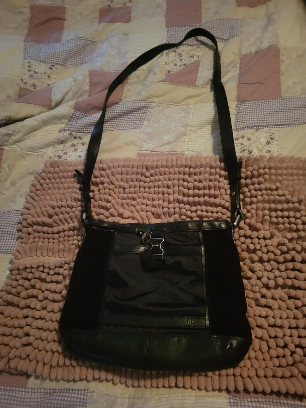 Vintage DKNY (Donna Karan New York) crossbody shoulder bag